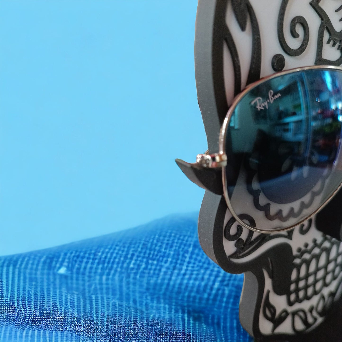 Brillenständer/Sonnenbrillen Display/Personalisierbarer Sonnenbrillen Halter/Brillen Halter/Skull Dekor/Geschenk für Freund