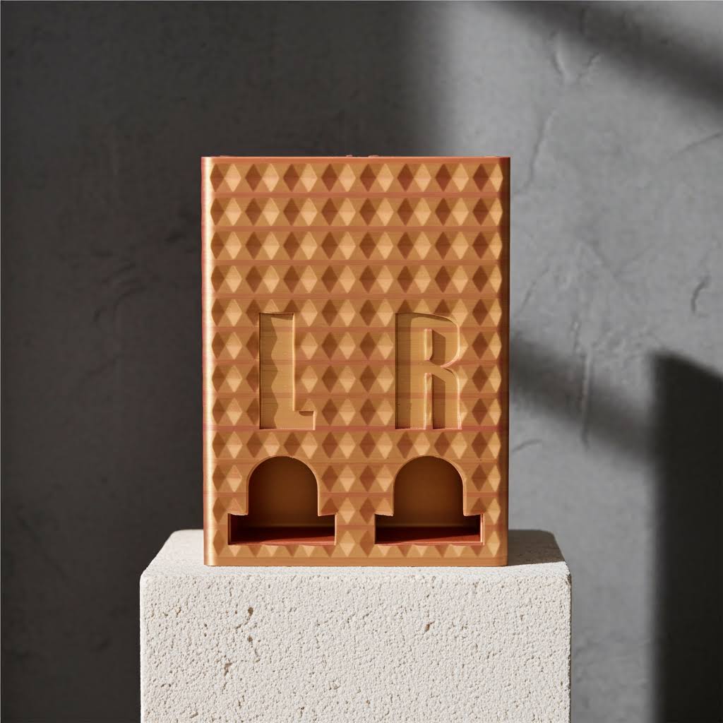 Das einzigartige, personalisierte Kontaktlinsen Etui: Eleganter Tageslinsenspender aus Schweizer Herstellung.